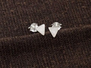 925 Sterling Silver Brushed Triangle Stud Earrings 5mm.