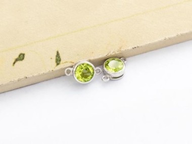 Natural Round Peridot & Sterling Silver Bezeled Connectors, Links 7mm.