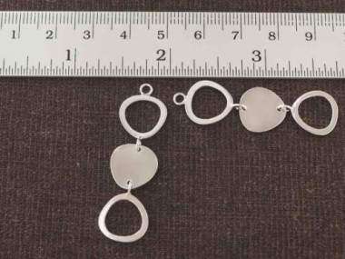 925 Sterling Silver Three Pebble Disc Links, Pendants 12.5x38 mm.