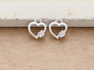 925 Sterling Silver Cubic Zirconia Heart Charms 7 mm.