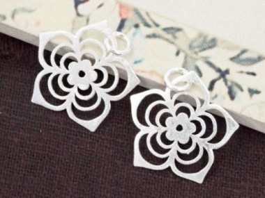 925 Sterling Silver Filigree Flower Pendants 19 mm.