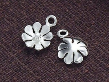 925 Sterling Silver Small Flower Charms 7 mm.