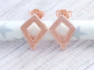 925 Sterling Silver Rose Gold Vermeil Style Textured Diamond shaped Stud Earrings 8x11mm.