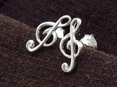 925 Sterling Silver Treble Clef Stud Earrings 5x12mm.,