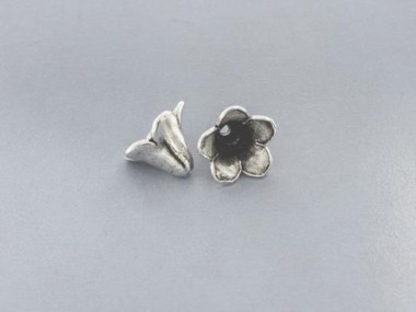 Karen Hill Tribe Silver Flower Bead Caps 12x9.5 mm.