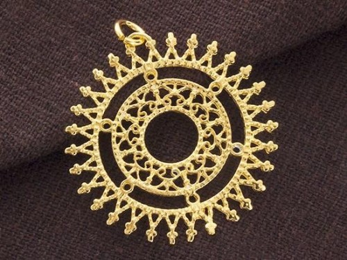 1 of 925 Sterling Silver Gold Vermeil Style Filigree Disc Pendant 30mm. Polish Finished