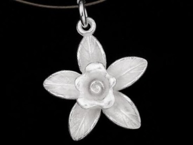 925 Sterling Silver Flower Pendant 17mm.