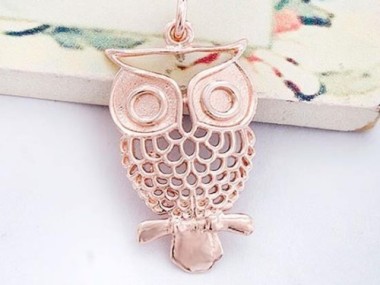 925 Sterling Silver Rose Gold Vermeil Style Owl Pendant 15x24mm.