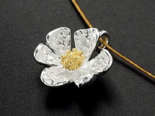 2 of 925 Sterling Silver Daisy Charms, Gold plated pollen 11mm.