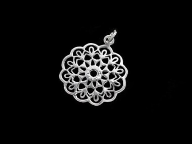 925 Sterling Silver Filigree Disc Pendant 23mm.