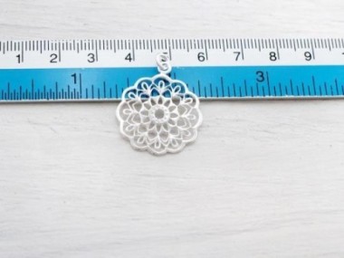 925 Sterling Silver Filigree Disc Pendant 23mm.