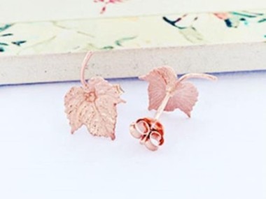 925 Sterling Silver Rose Gold Vermeil Style Maple Leaf Stud Earrings 10mm.