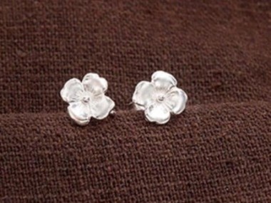 925 Sterling Silver Flower Stud Earrings Post Findings 7mm.