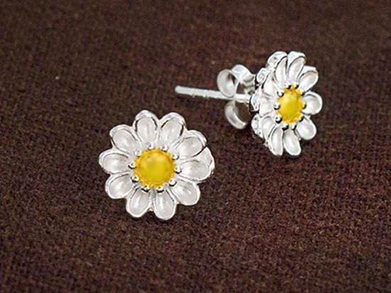 1 pair of 925 Sterling Silver Flower Stud Earrings, Gold plated pollen 10mm.