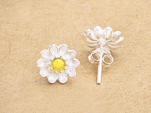 1 pair of 925 Sterling Silver Flower Stud Earrings, Gold plated pollen 10mm.