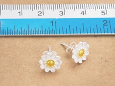 925 Sterling Silver Flower Stud Earrings, Gold plated pollen 10mm.