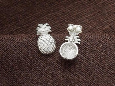 925 Sterling Silver Pineapple Stud Earrings 7x12 mm.