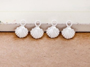 925 Sterling Silver Scallop Shell Charms 6x7mm.