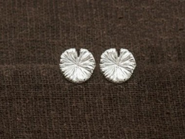 925 Sterling Silver Tiny Lotus Leaf Stud Earrings 9mm.