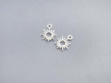 925 Sterling Silver Sun Charms 7mm.