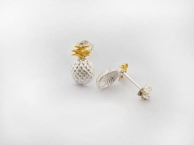 925 Sterling Silver Two Tone Gold & Silver Pineapple Stud Earrings 7x12 mm.