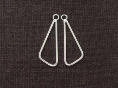 925 Sterling Silver Triangle Pendants 10x29 mm.