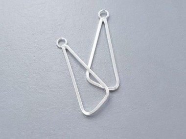 925 Sterling Silver Triangle Pendants 10x29 mm.