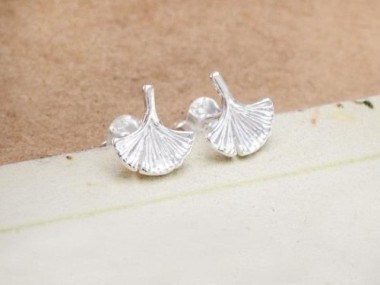 925 Sterling Silver Ginkgo Stud Earrings 9mm.