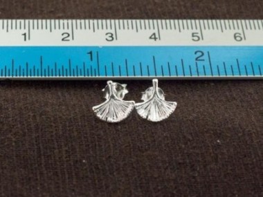 925 Sterling Silver Ginkgo Stud Earrings 9mm.