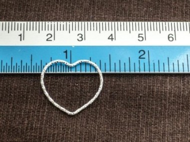 925 Sterling Silver Diamond Cut Heart Links, Connectors 20x1 mm.