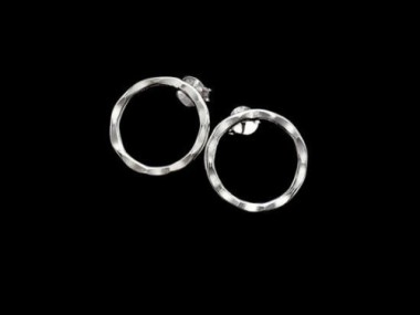 925 Sterling Silver Hammered Circle Stud Earrings 15mm.