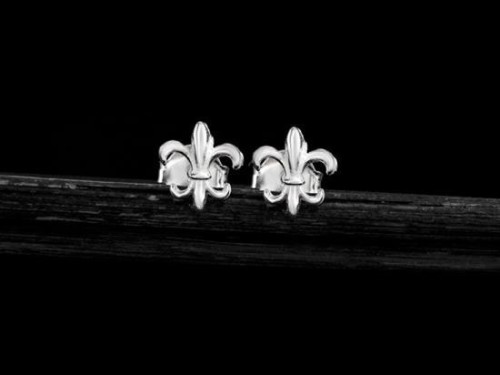 1 pair of 925 Sterling Silver Fleur de lis Stud Earrings 6x7mm. Polished Finish