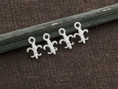 925 Sterling Silver Fleur de lis Charms 6x7 mm.