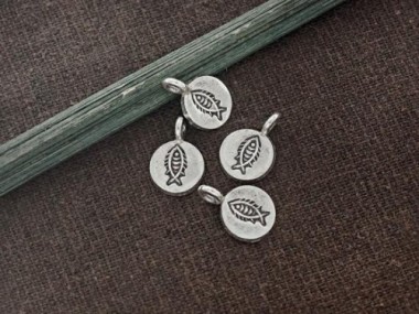 Karen Hill Tribe Silver Fish Printrd Charms 9 mm.