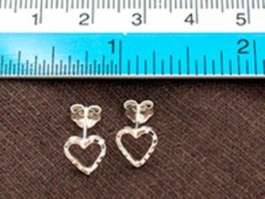 925 Sterling Silver Heart Stud Earrings 7mm.