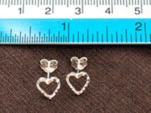 1 pair of 925 Sterling Silver Heart Stud Earrings 7mm. Polish Finished.