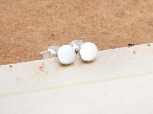 1 pair of 925 Sterling Silver Tiny Circle Disc Stud Earrings 4mm. minimalist earrings , Polish Finished