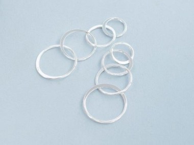 925 Sterling Silver Four Linked Circle Rings Charms, Connectors 40x15 mm.