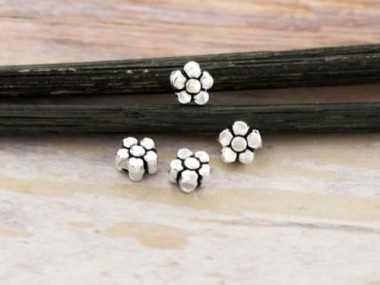 4 of 925 Sterling Silve Little Flower Beads 4.5mm.